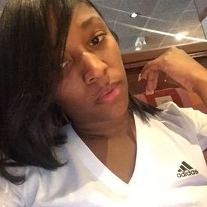 Meet your Posher, Monique